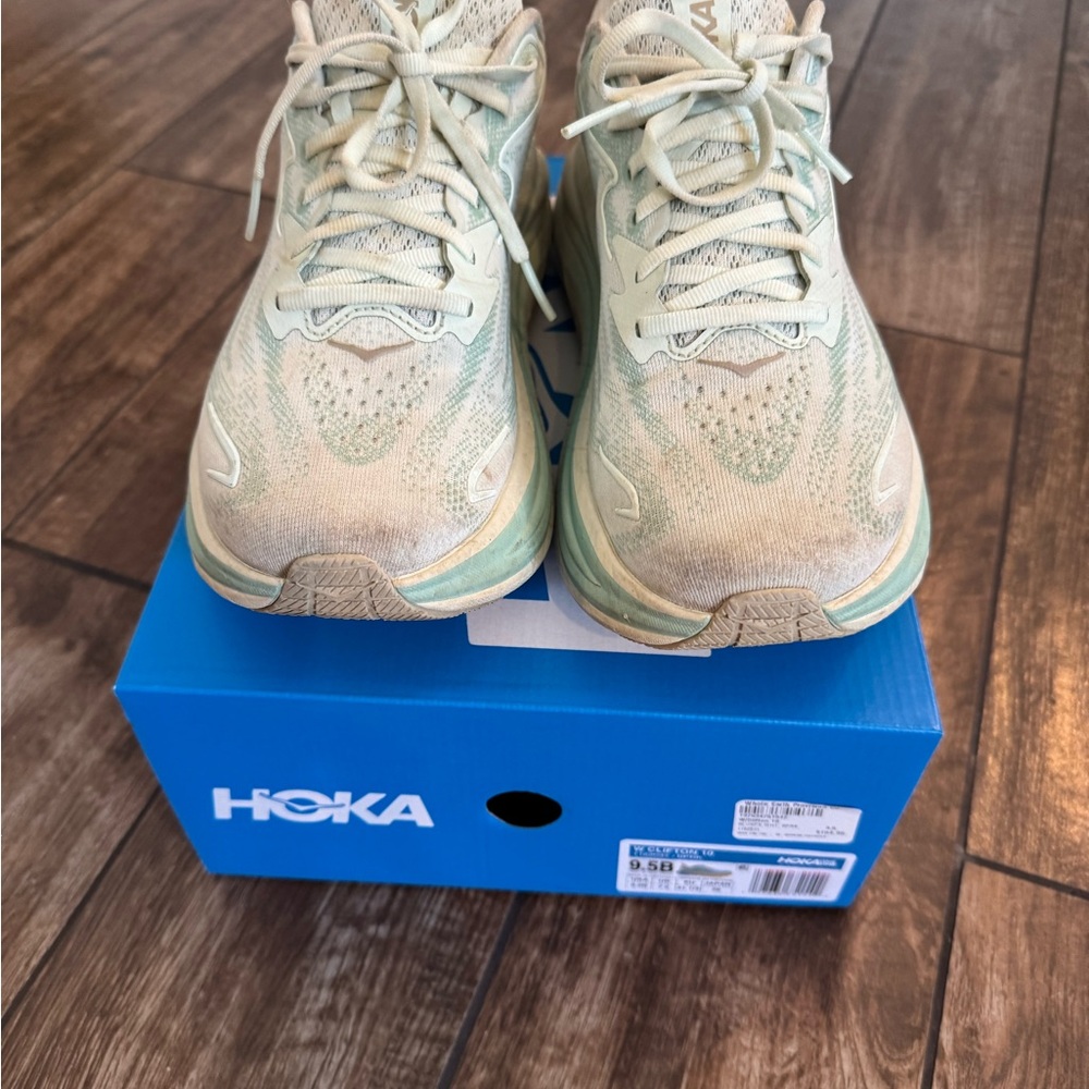 Hoka Clifton 10 Seafoam size 9.5B - Picture 2 of 4